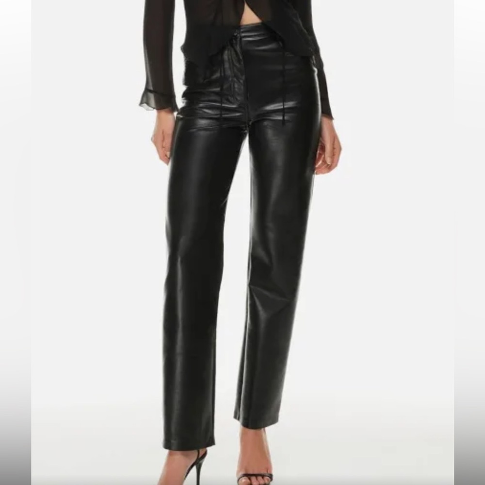 Aritzia Wilfred Melania leather pants in size 4 BLACK